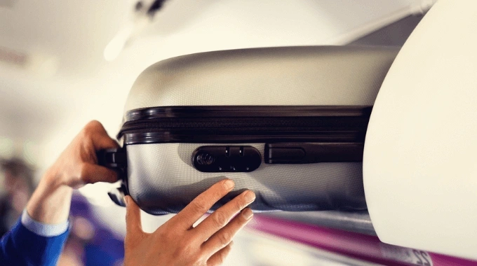 Bagaż podręczny - co można zabrać na pokład samolotu