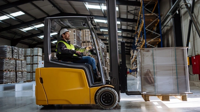 Czy pojazdy niepodlegające rejestracji (np. wózek widłowy) muszą mieć OC?